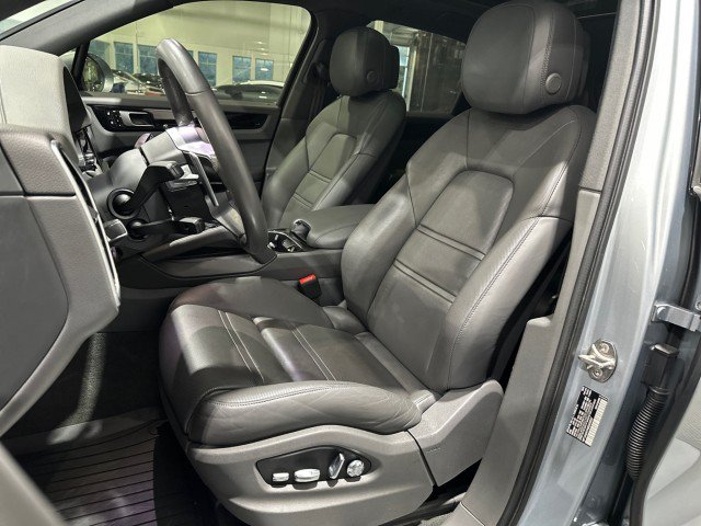 Used 2021 Porsche Cayenne AWD/4WD image 5