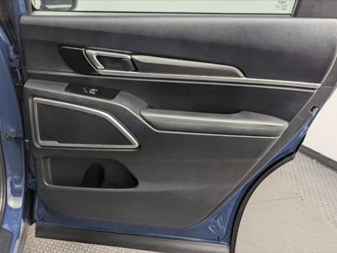 Used 2025 Kia Telluride S FWD image 19