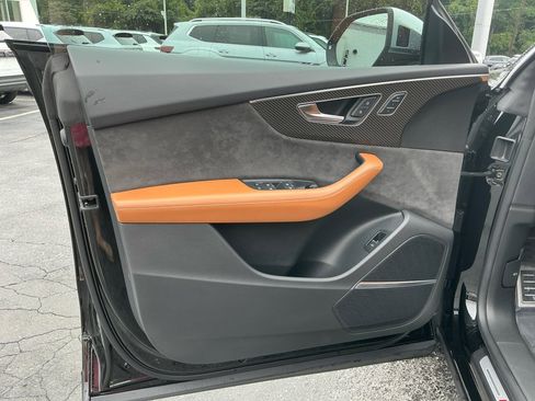 Used 2022 Audi RS Q8 image 34