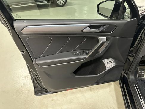 Certified 2024 Volkswagen Tiguan SE R-Line image 18