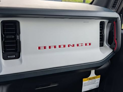 New 2026 Ford Bronco Heritage Edition AWD/4WD image 13