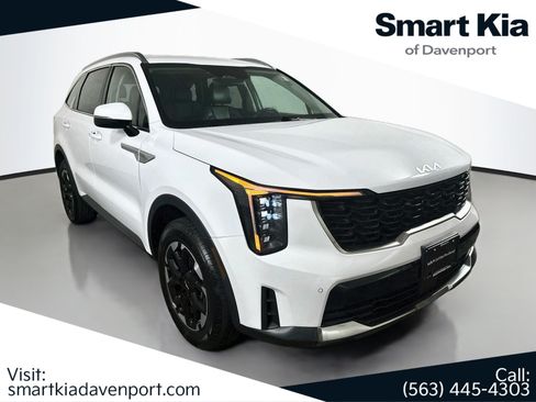 Certified 2024 Kia Sorento S AWD/4WD image 1