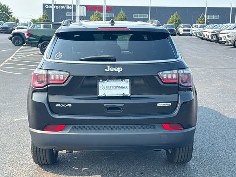 Used 2024 Jeep Compass Latitude AWD/4WD image 4