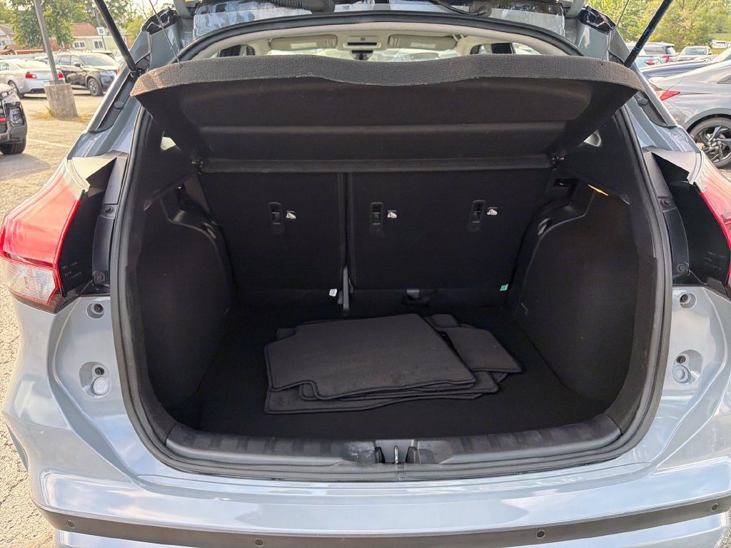 Certified 2024 Nissan Kicks SR w/ SR Premium Package FWD image 27