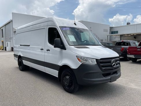 Used 2024 Mercedes-Benz Sprinter 3500 image 1