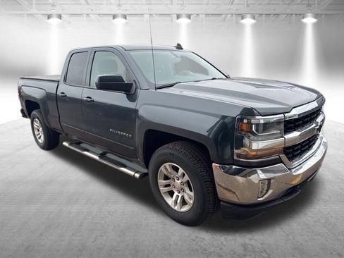 Used 2017 Chevrolet Silverado 1500 LT w/ All Star Edition image 3