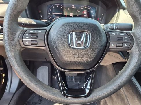 Used 2025 Honda Accord LX image 17