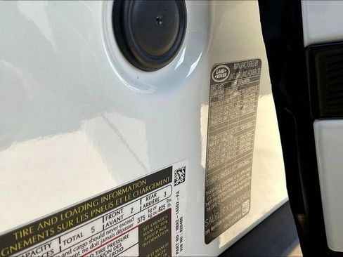Certified 2026 Land Rover Range Rover Velar Dynamic SE AWD/4WD image 8