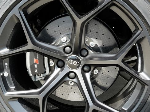 New 2025 Audi RS 7 Performance image 25