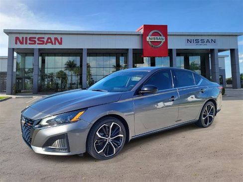 Certified 2023 Nissan Altima 2.5 SR image 10