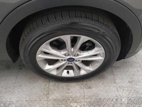 Used 2017 Ford Escape SE image 31