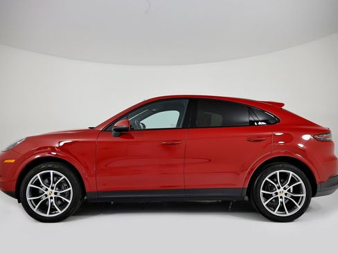 Certified 2023 Porsche Cayenne Coupe AWD/4WD image 2