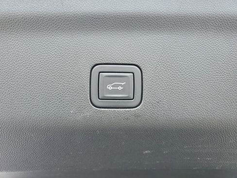 Used 2023 Cadillac Escalade Premium Luxury w/ LPO, Radiant Package image 34