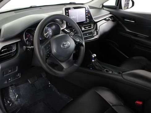Used 2021 Toyota C-HR LE FWD image 17