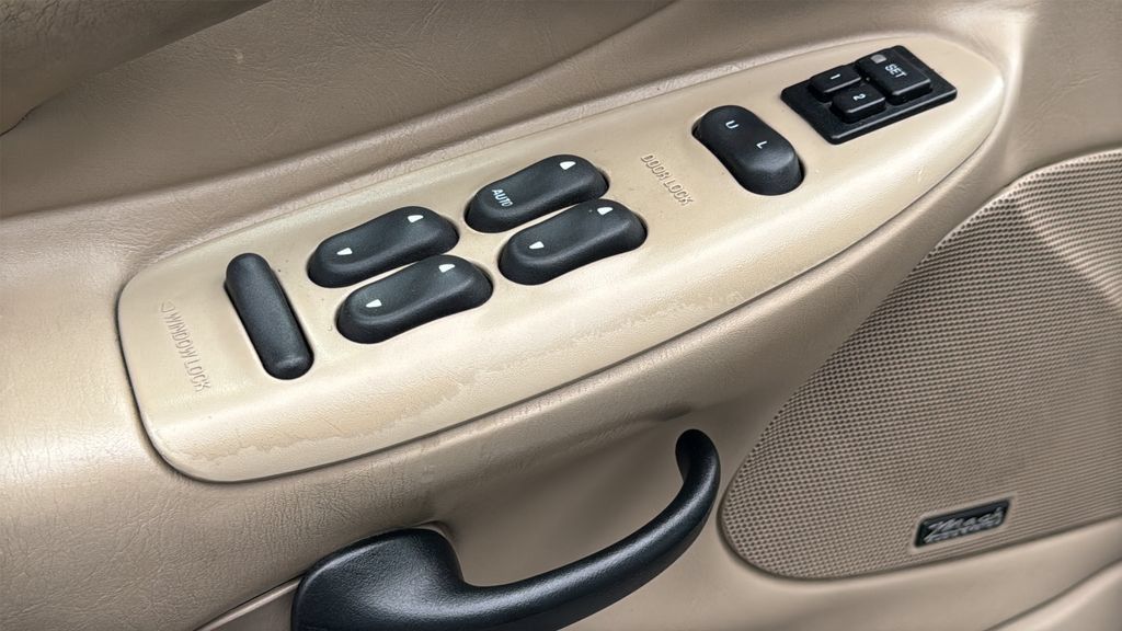 Used 2001 Ford Expedition Eddie Bauer AWD/4WD image 21