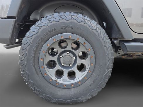 Used 2017 Jeep Wrangler Unlimited Sport w/ Quick Order Package 24S image 10