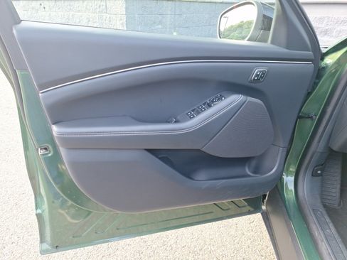 Used 2025 Ford Mustang Mach-E Select w/ Comfort Package Lite image 9