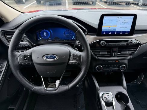 Used 2020 Ford Escape Titanium w/ Titanium Premium Package 2.0 AWD/4WD image 15