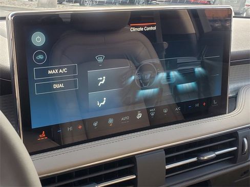 Certified 2023 Lincoln Corsair FWD w/ Equipment Group 101A image 22