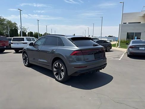 Used 2025 Audi Q8 Premium Plus AWD/4WD image 2