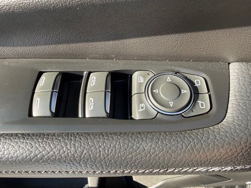 Used 2025 GMC Yukon Denali image 13