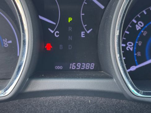 Used 2013 Toyota Highlander Limited image 11