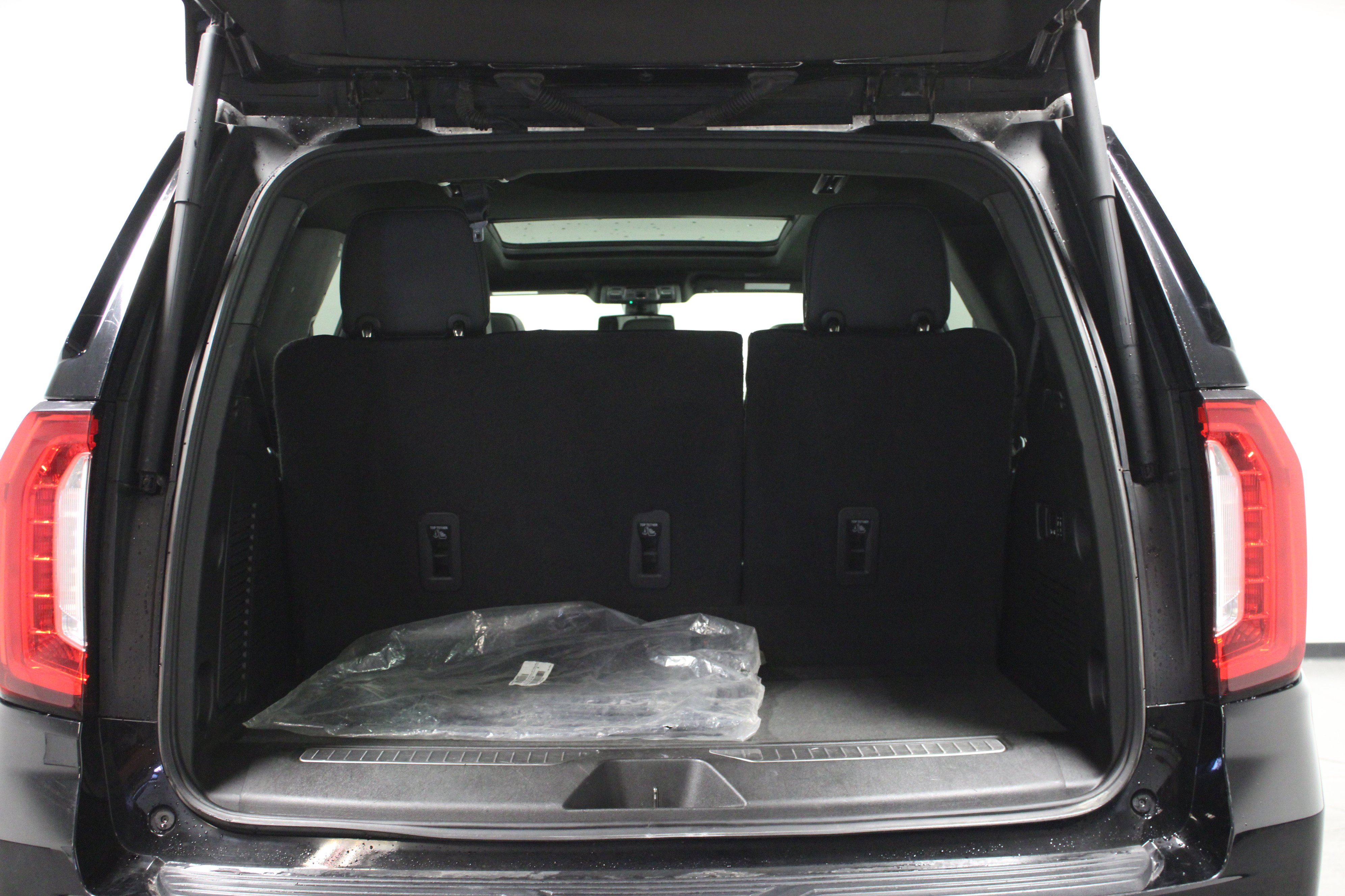 Used 2022 GMC Yukon Denali AWD/4WD image 15