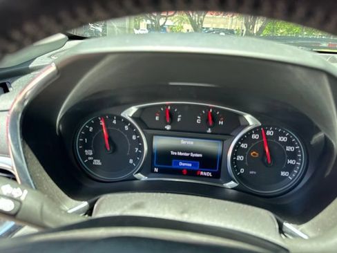 Used 2019 Chevrolet Equinox LT FWD image 22