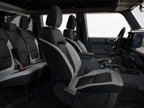 New 2025 Ford Bronco 4-Door image 31
