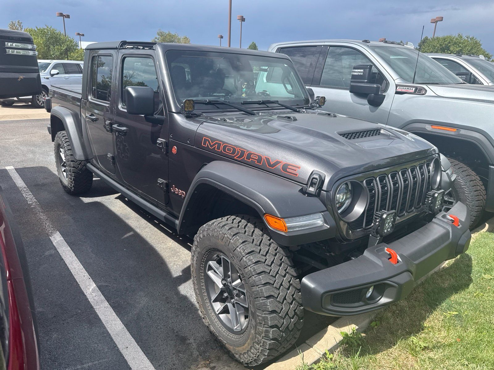 Used 2024 Jeep Gladiator Mojave w/ Safety Group AWD/4WD image 2