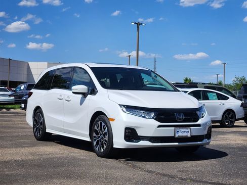 New 2026 Honda Odyssey Elite image 2