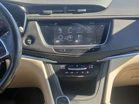 Used 2017 Cadillac XT5 FWD w/ LPO, Wheel Lock Package image 26