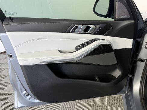 Certified 2025 BMW X5 sDrive40i w/ M Sport Package image 12
