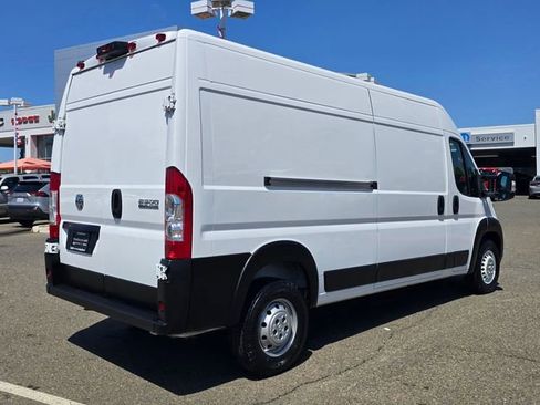 Used 2023 RAM ProMaster 2500 FWD image 4