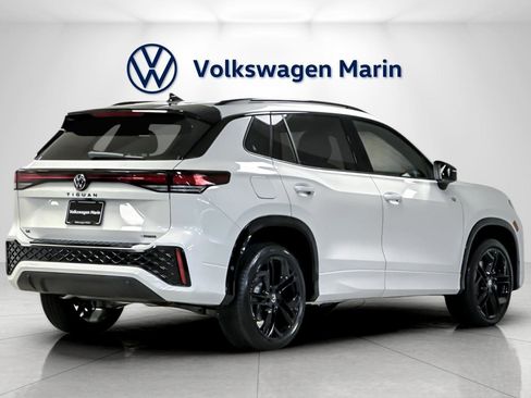 New 2026 Volkswagen Tiguan SE R-Line image 5