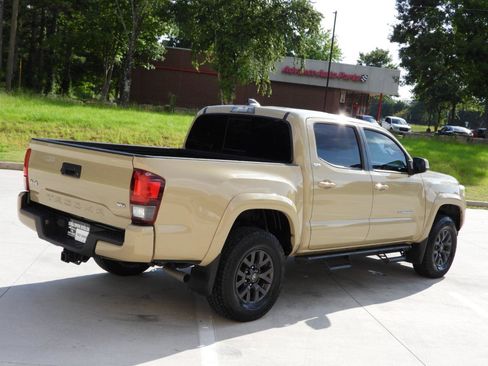 Used 2020 Toyota Tacoma SR5 w/ Technology Package AWD/4WD image 37