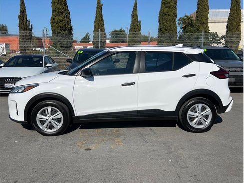 Used 2024 Nissan Kicks S image 7