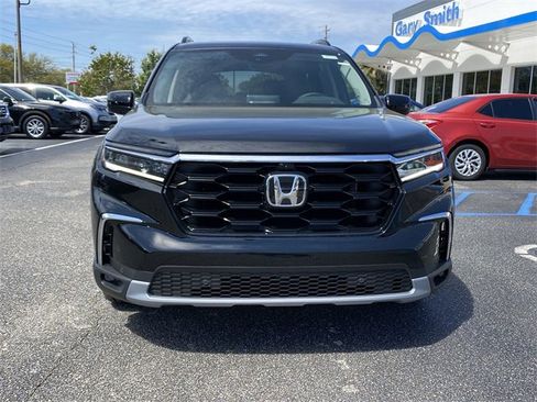 New 2025 Honda Pilot Elite image 2