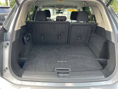 Used 2024 Nissan Rogue SV FWD image 12