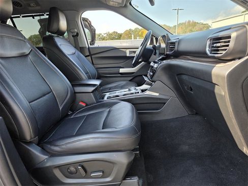 Used 2023 Ford Explorer Limited w/ Equipment Group 301A image 26