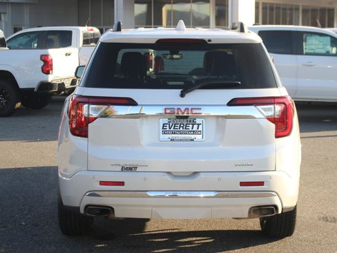 Used 2022 GMC Acadia Denali w/ Denali Ultimate Package image 6