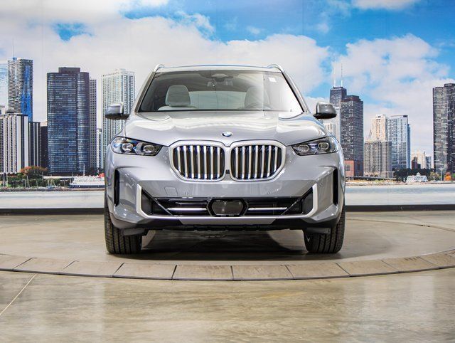 Used 2026 BMW X5 xDrive40i w/ Climate Comfort Package AWD/4WD image 3