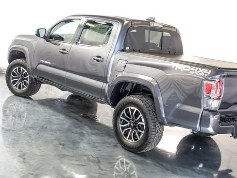 Used 2021 Toyota Tacoma TRD Sport w/ Technology Package AWD/4WD image 11