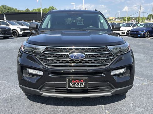 Used 2023 Ford Explorer XLT w/ Equipment Group 202A RWD image 2