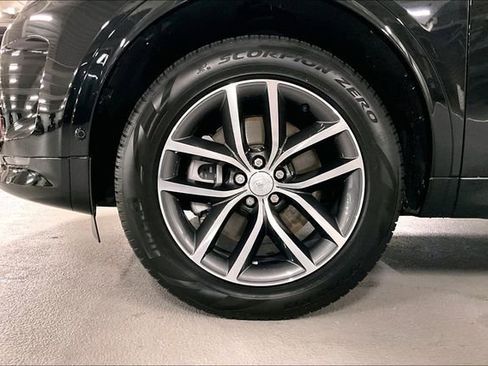 Certified 2025 Land Rover Discovery Sport S image 8