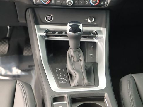 New 2025 Audi Q3 2.0T Premium image 21