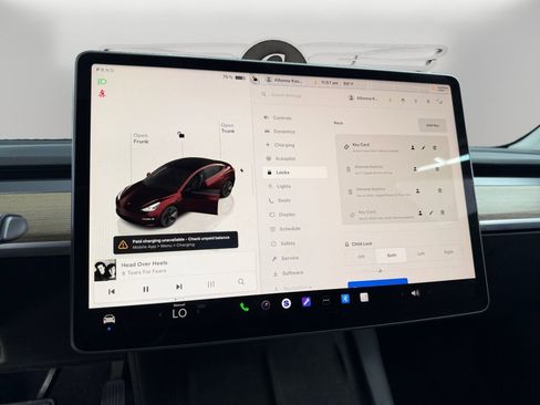 Used 2023 Tesla Model 3 Standard Range image 19