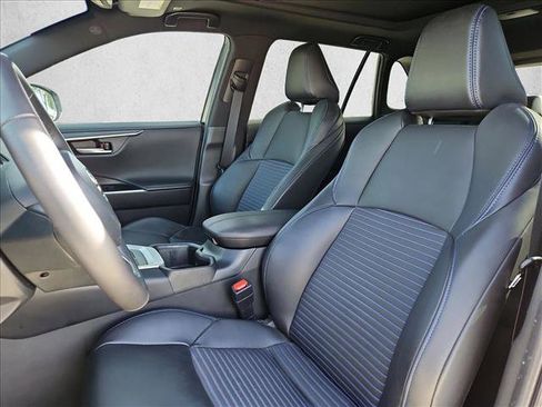 Used 2023 Toyota RAV4 XSE AWD/4WD image 15