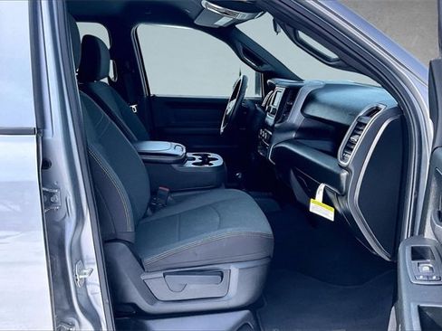 Used 2024 RAM 2500 Tradesman w/ Chrome Appearance Group image 5