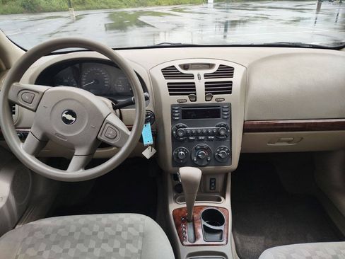 Used 2005 Chevrolet Malibu LS FWD image 10